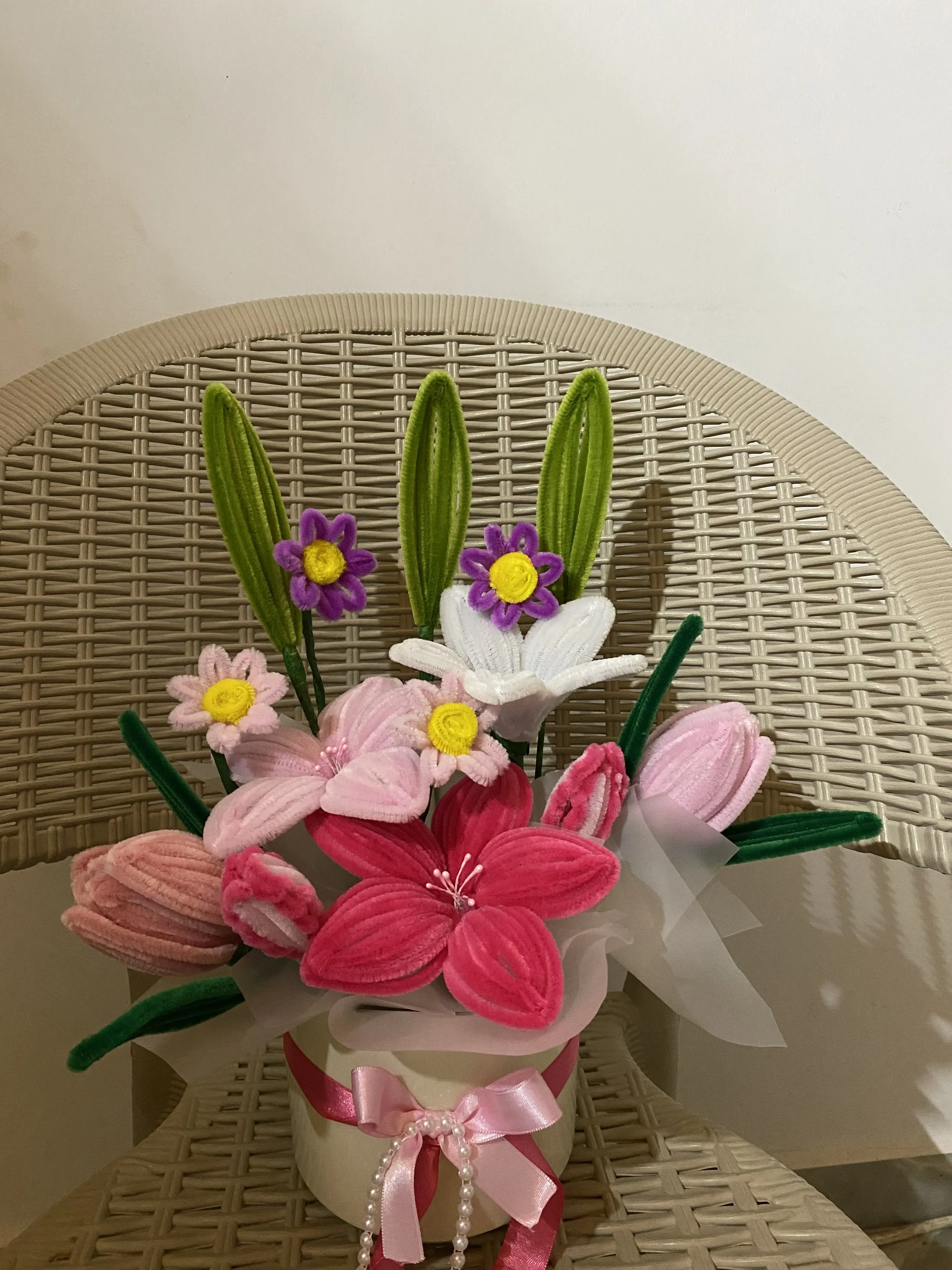 Pembe Şönil Çiçek Aranjmanı - El Yapımı Dekoratif Saksı Çiçeği