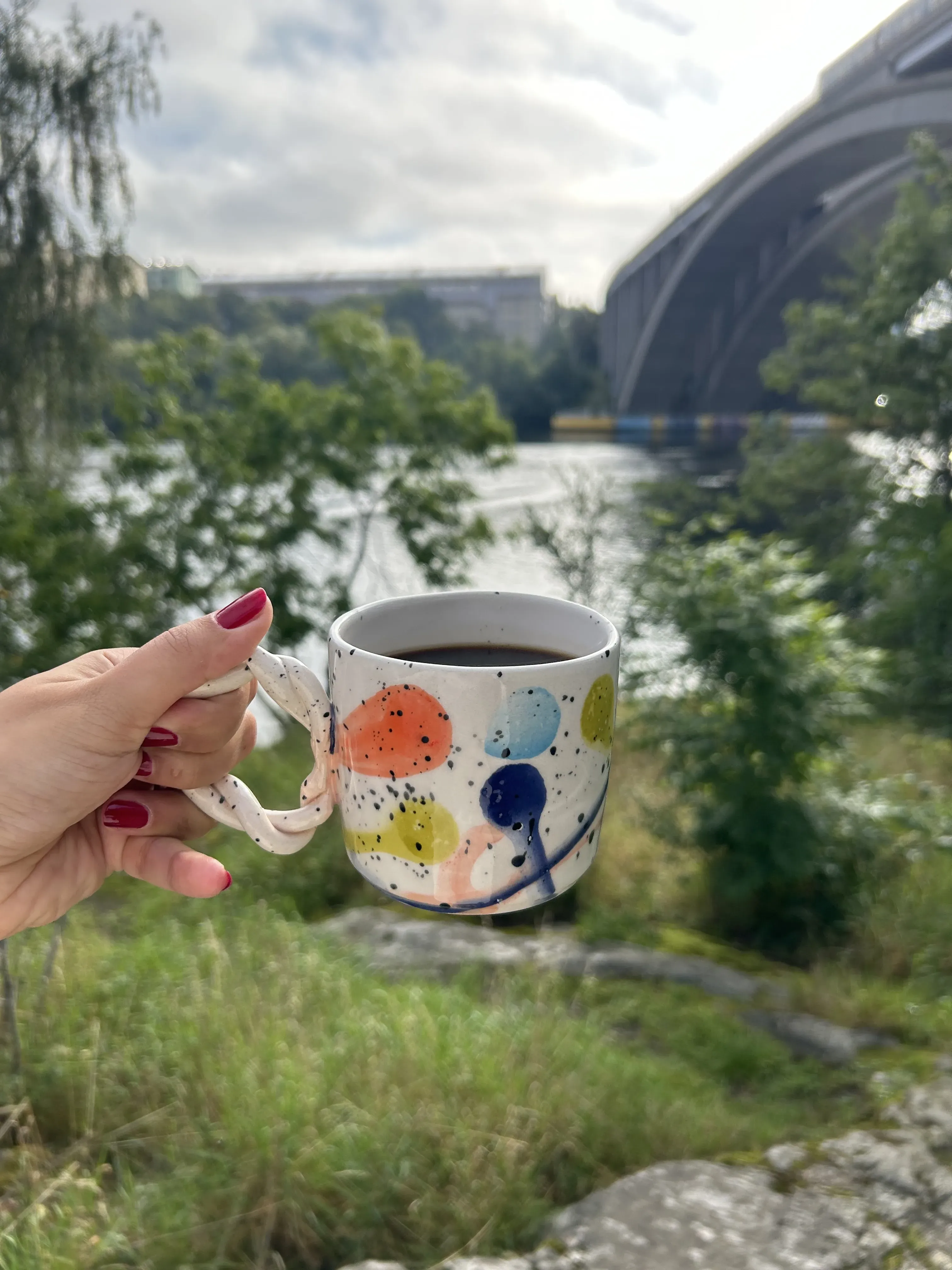 Renkli Desenli Seramik Galaxy Kupa - Kulplu, 300 ml