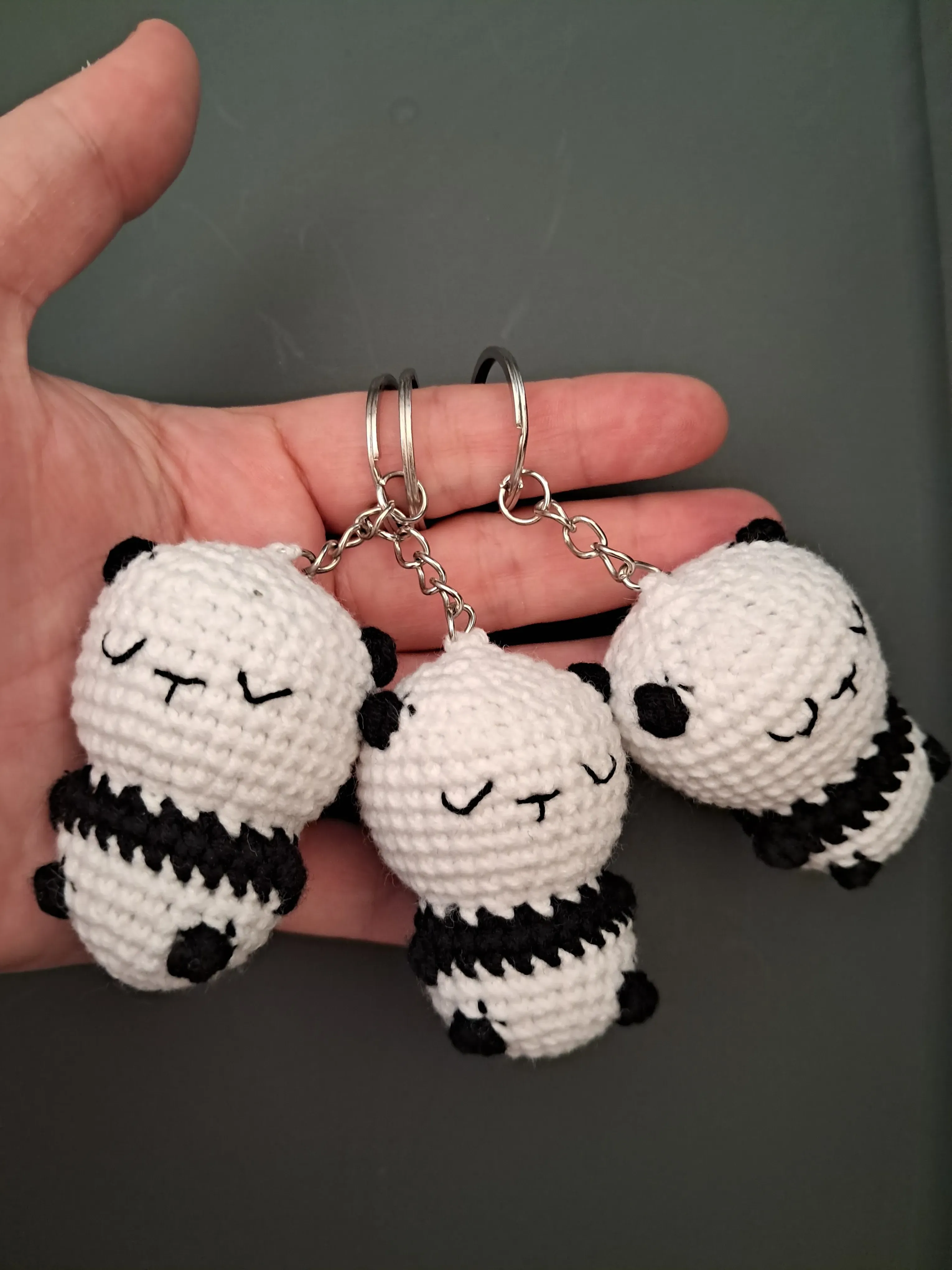 Sevimli Amigurumi Panda Anahtarlık Seti - 3'lü Paket, El Emeği