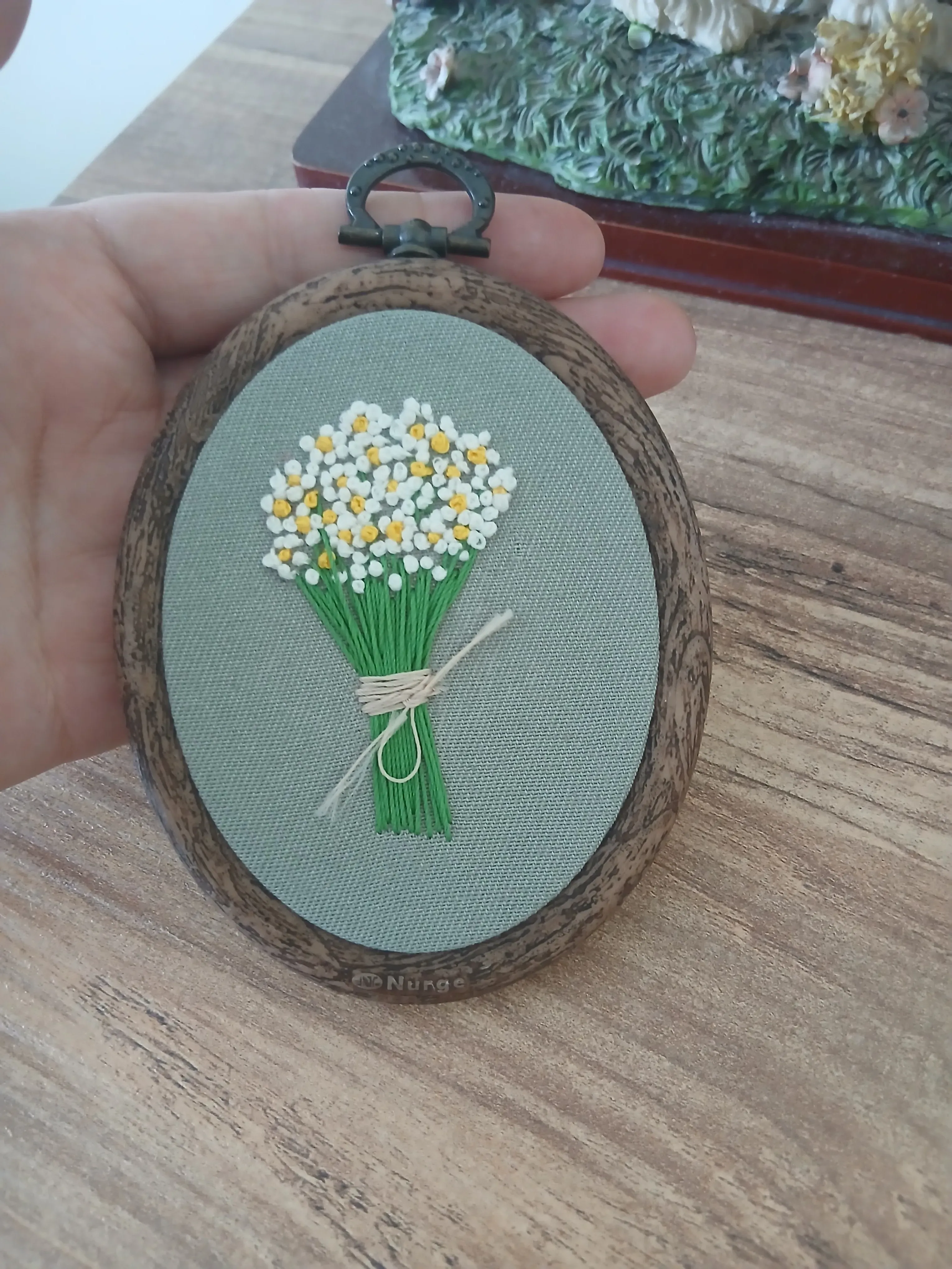 El İşçiliği Çiçek Buketi Nakışlı Dekor Çerçeve