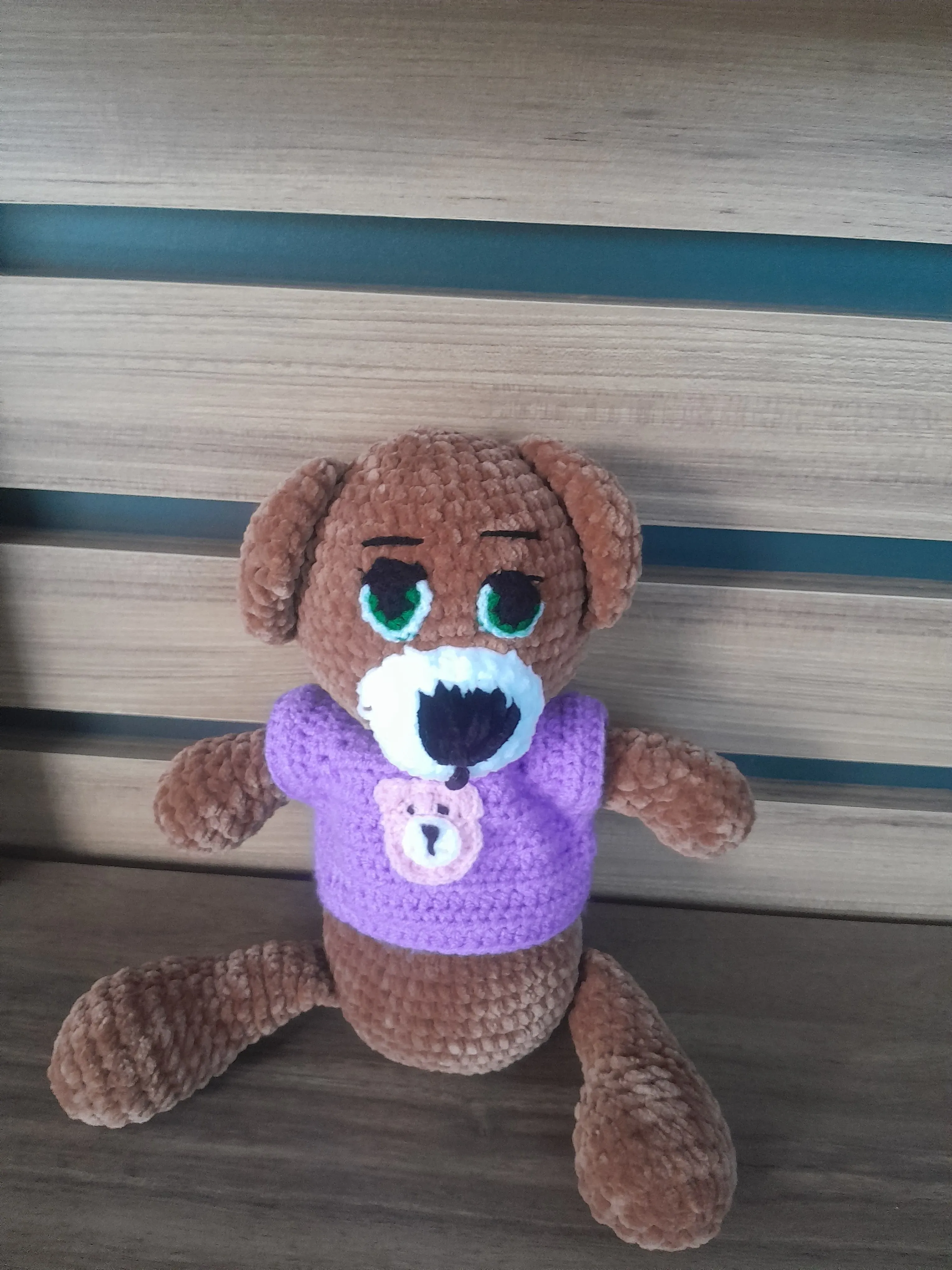 Kahverengi Örme Peluş Oyuncak Köpek - Mor El Örgüsü Kazaklı