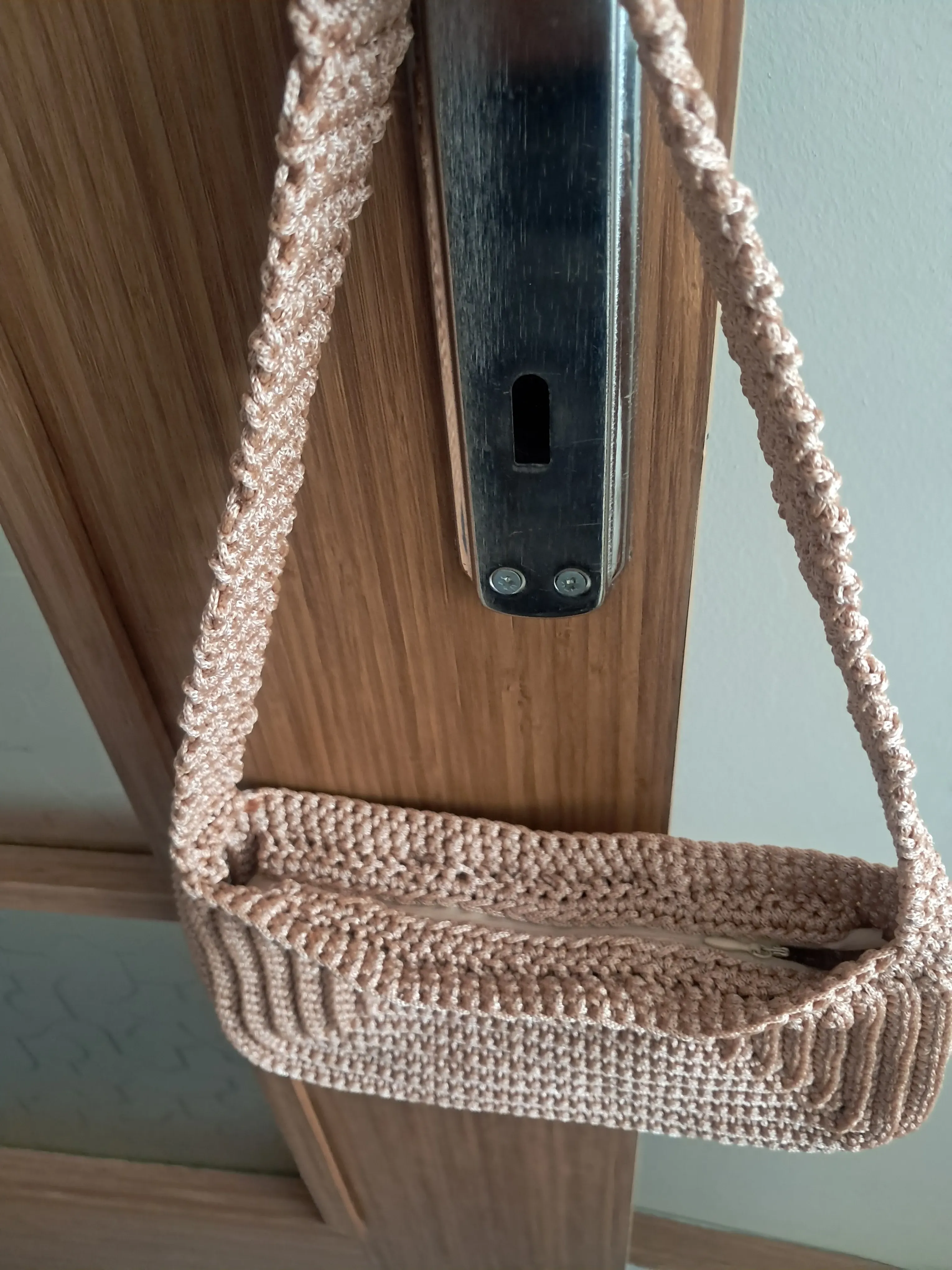 Somon Rengi Örgü Kadın Omuz Çantası - Günlük Kullanıma Uygun