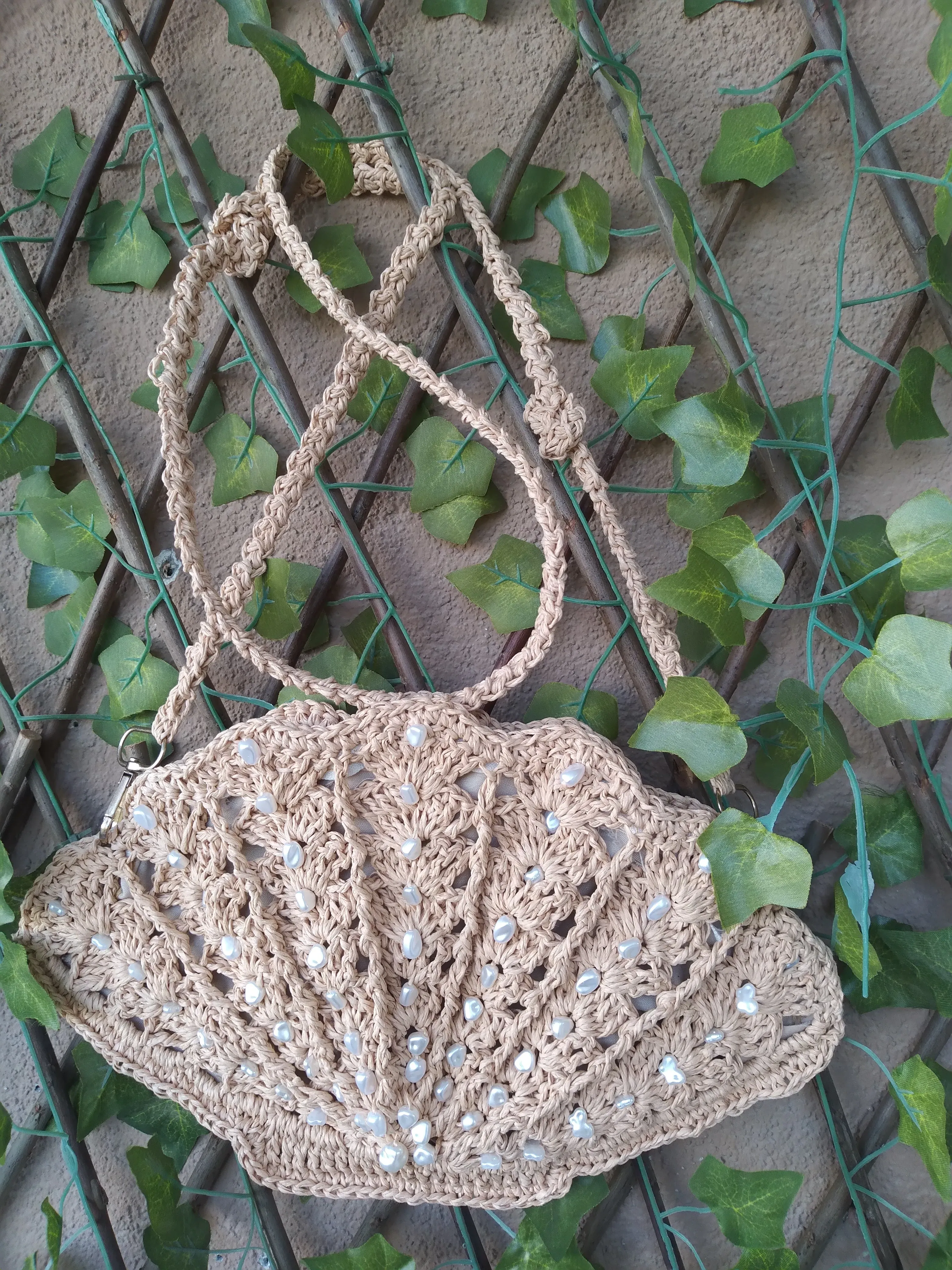 El Örgüsü Kağıt İp Çanta – İstiridye Model İnci Süslemeli Omuz Çantası