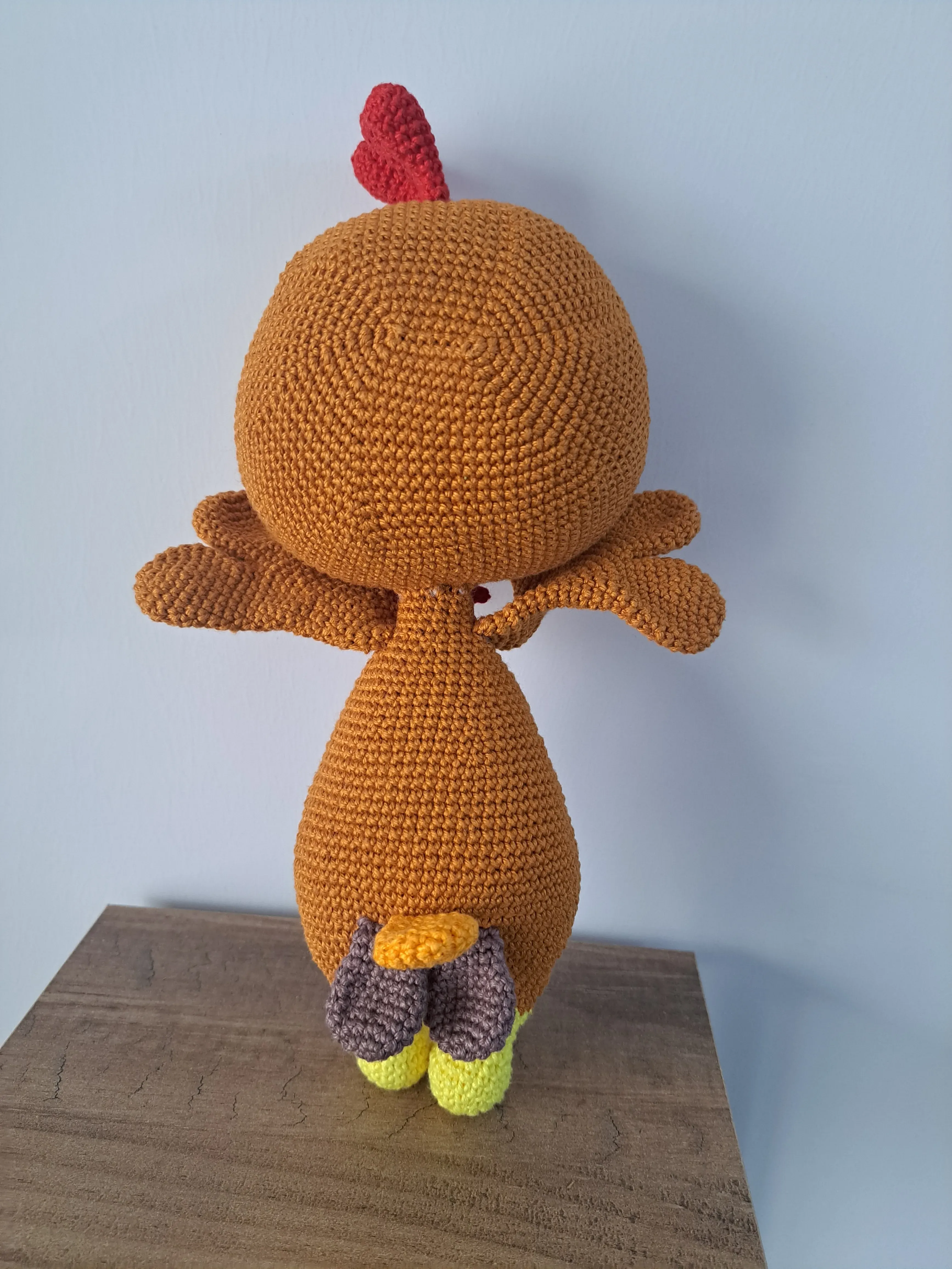 Amigurumi Örgü Tavuk Boni Oyuncak - 25 cm Boyunda, El Emeği