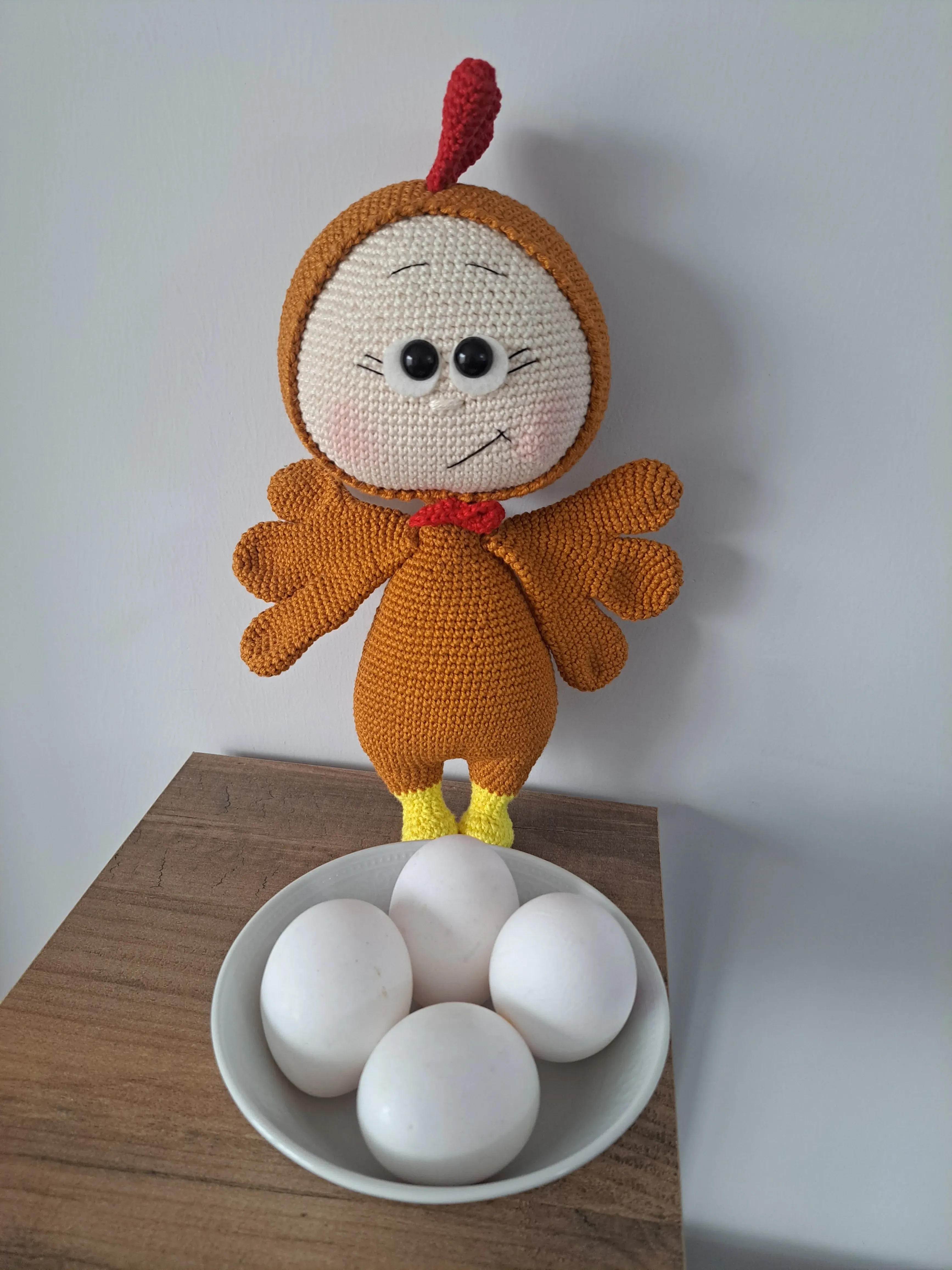 Amigurumi Örgü Tavuk Boni Oyuncak - 25 cm Boyunda, El Emeği