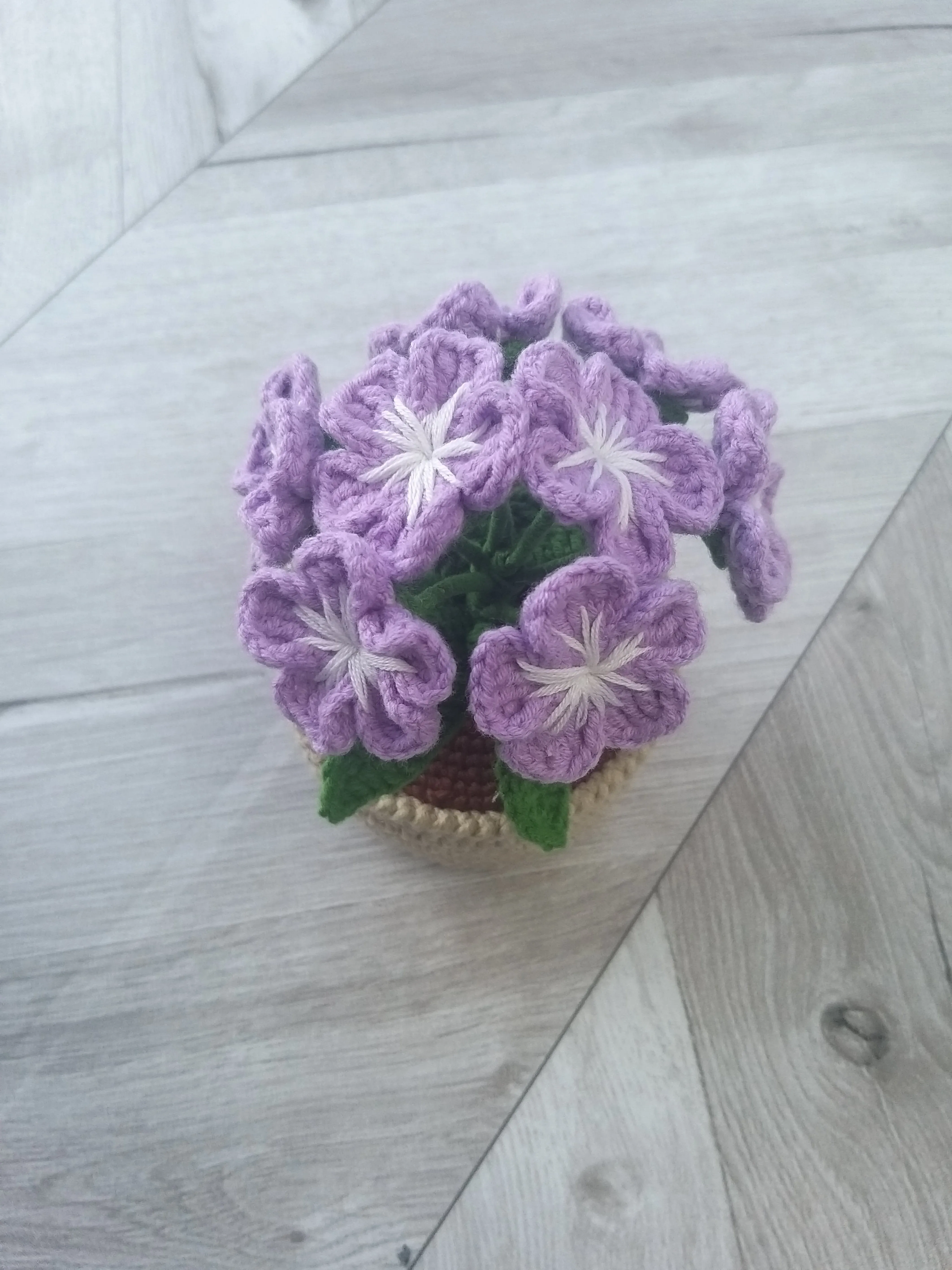 Lila Renkli Amigurumi Saksı Çiçek - Solmayan Dekoratif El Emeği