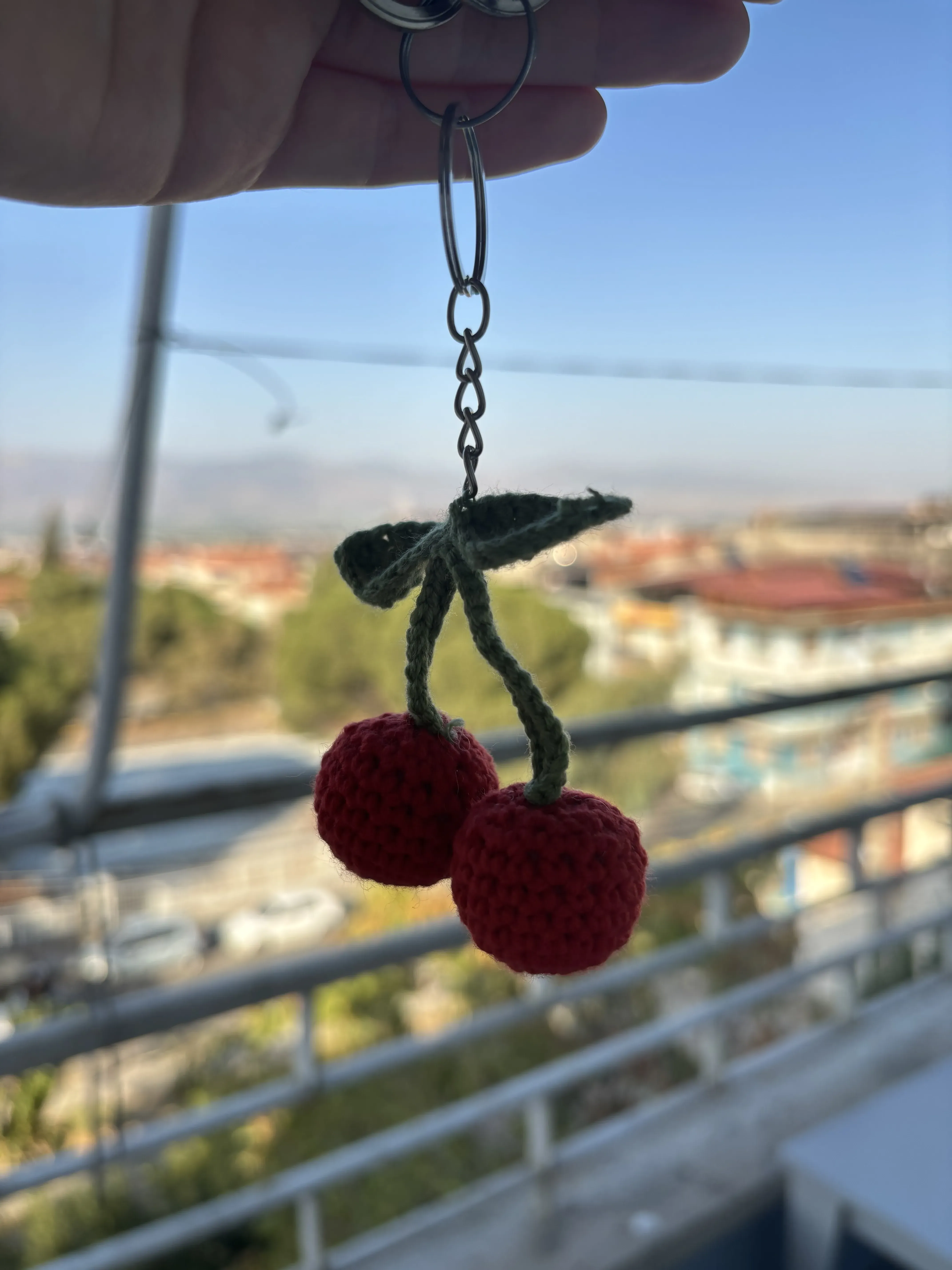 El Örgüsü Amigurumi Vişne Anahtarlık