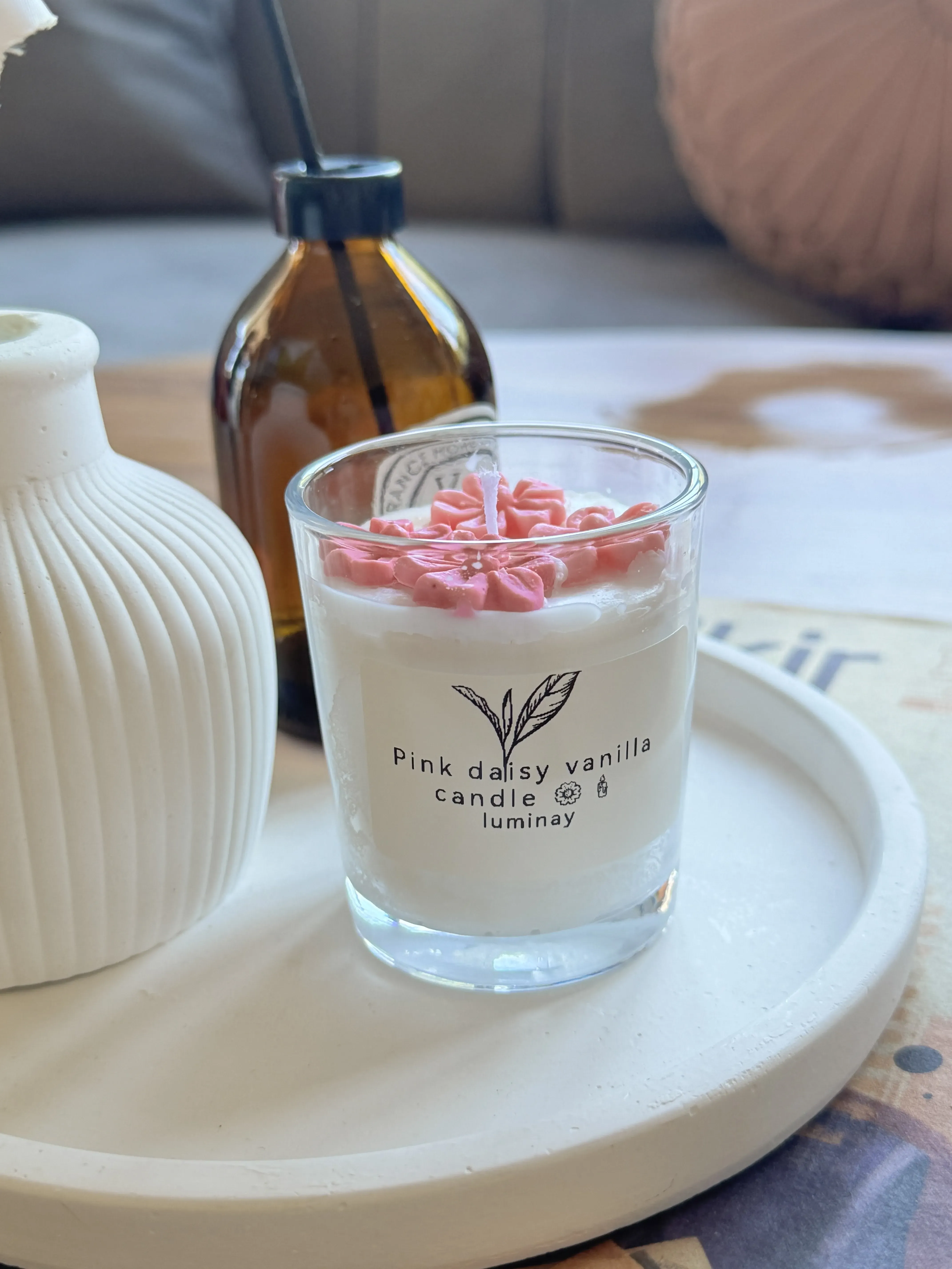Pink Flower Detailed Vanilla Candle - Aromatic Candle in Decorative Glass