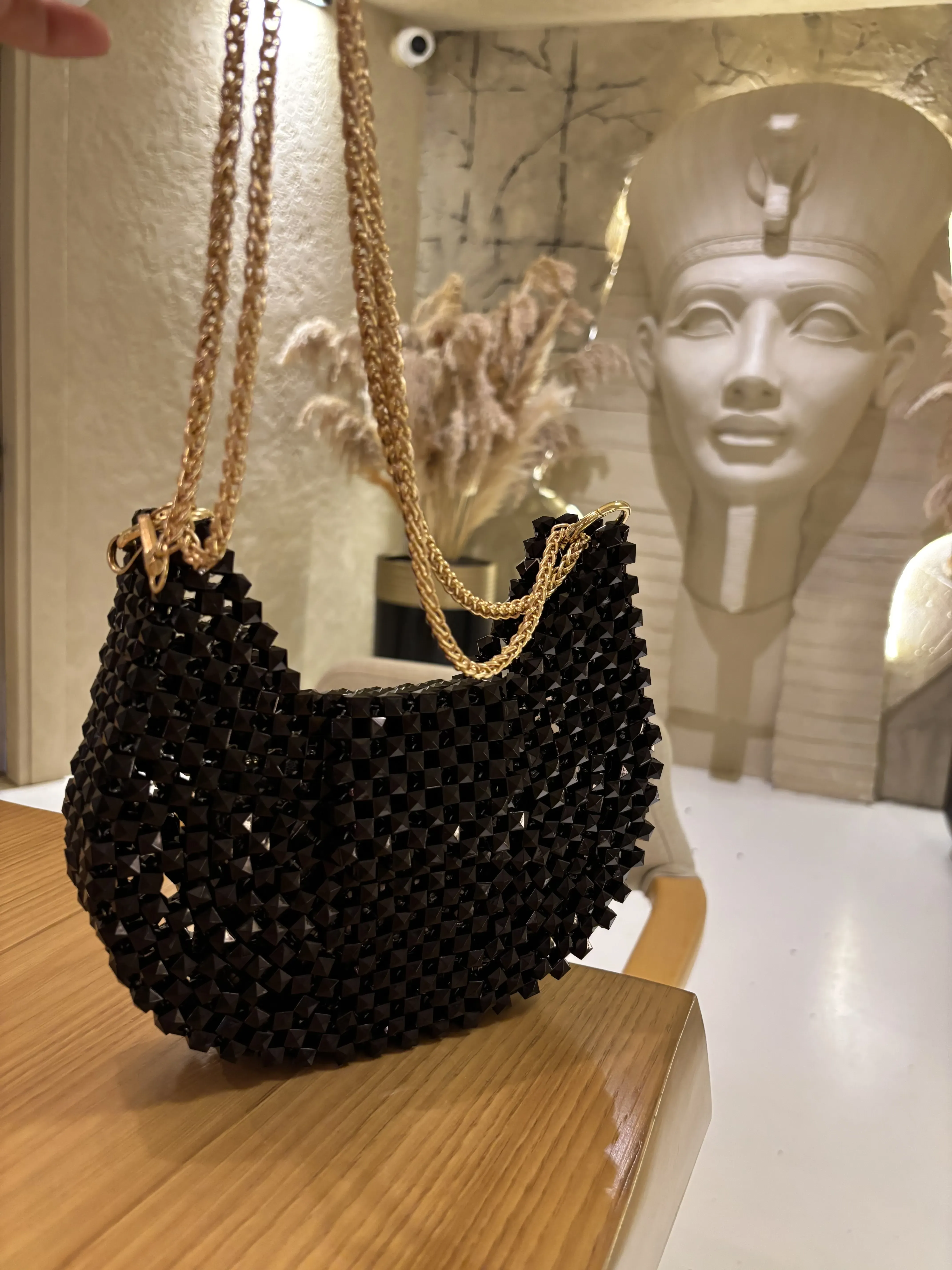 Siyah Küp Boncuklu Omuz Çantası - Zincir Askılı, El Yapımı
