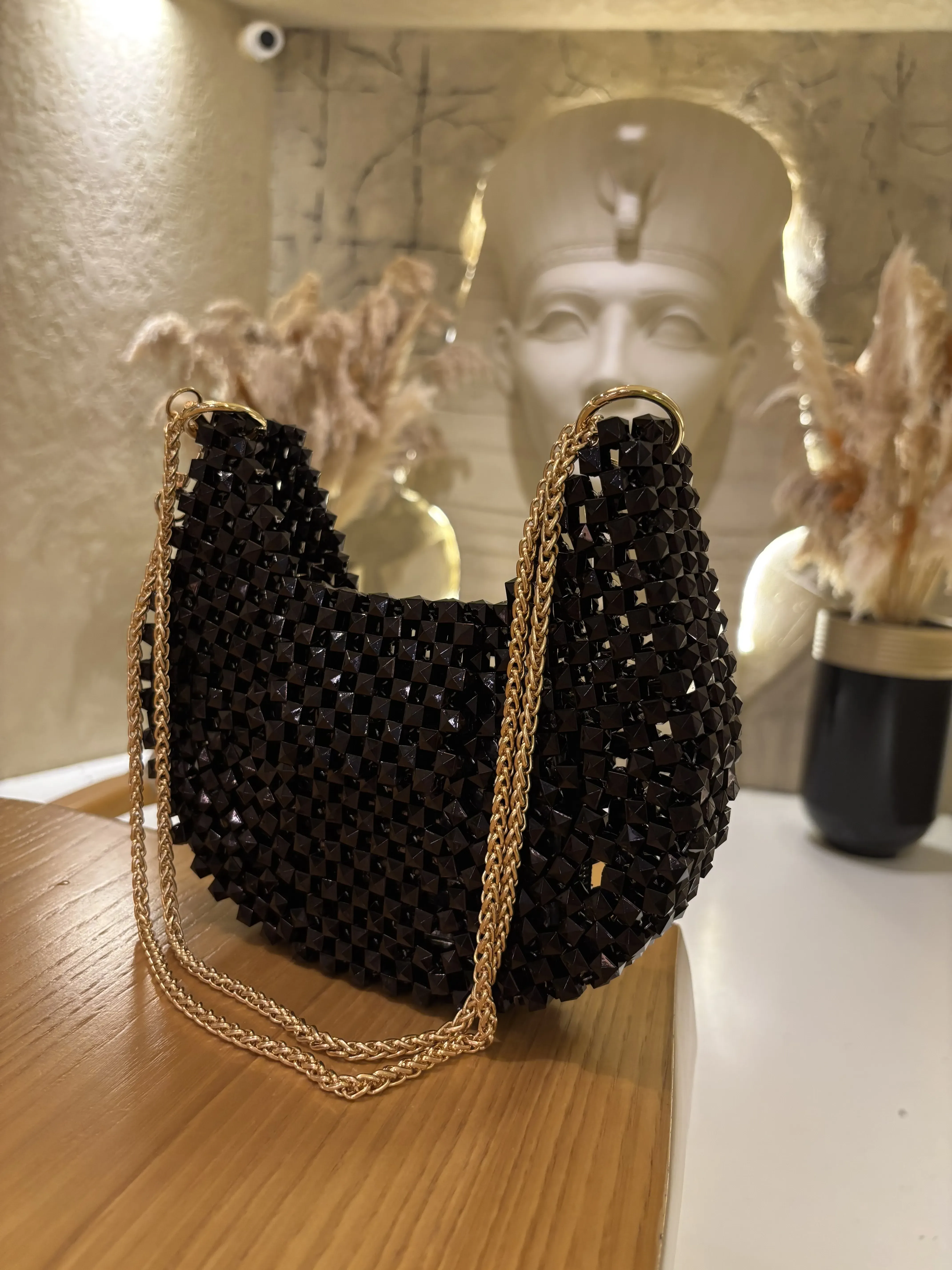 Siyah Küp Boncuklu Omuz Çantası - Zincir Askılı, El Yapımı