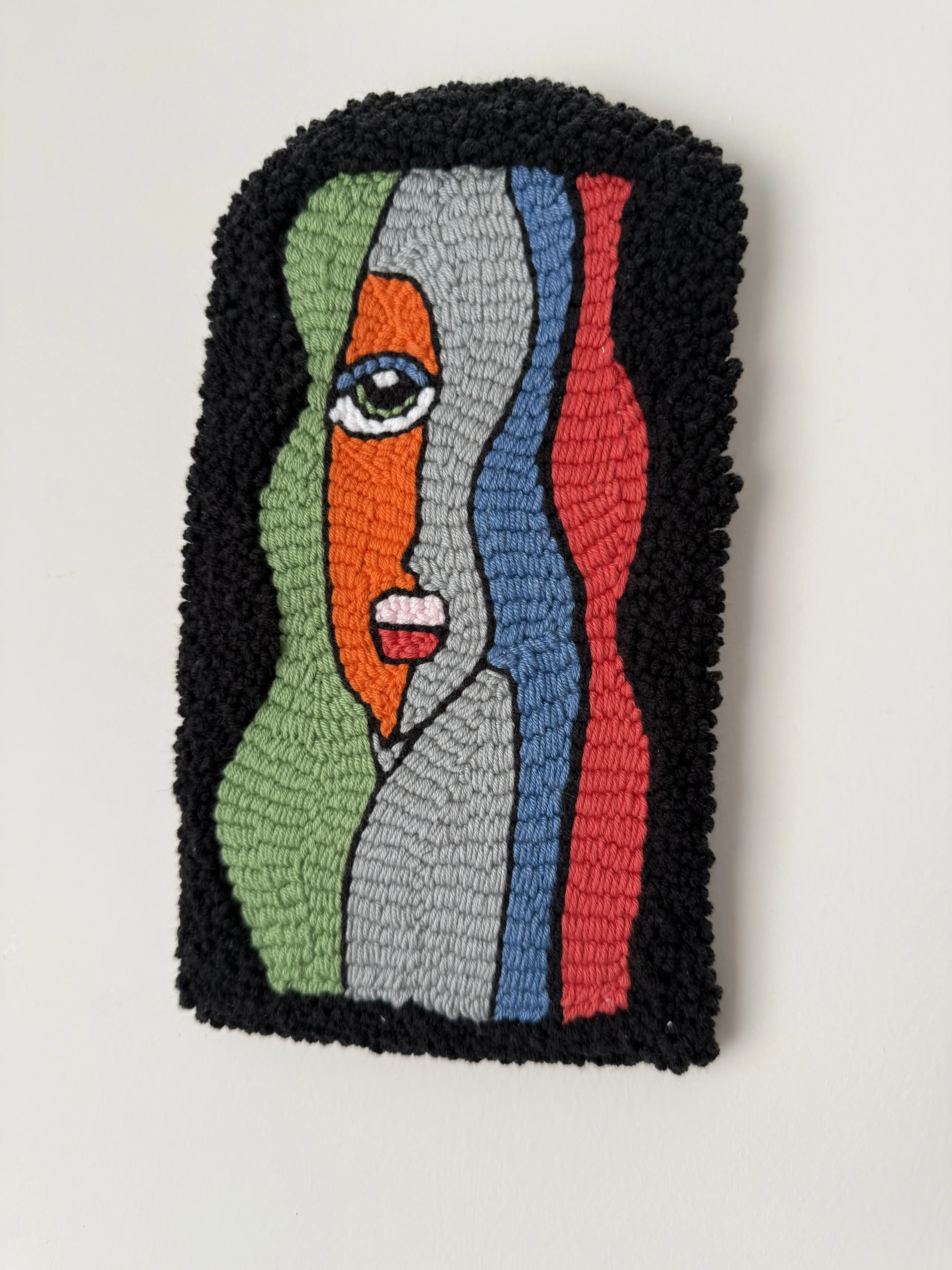 Çok Renkli Soyut Yüz Figürlü Punch Duvar Halısı - 3'lü Set