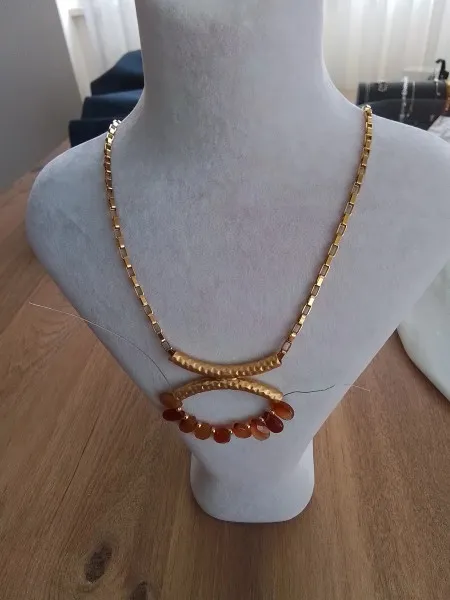 Doğal taşlı altın kaplama kolye