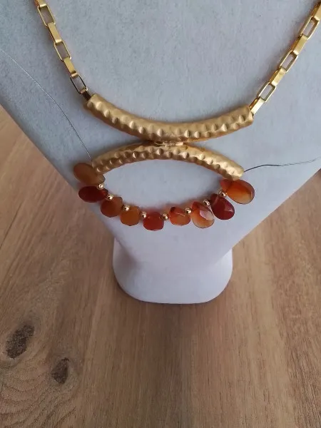 Doğal taşlı altın kaplama kolye