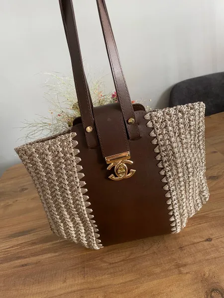 Knitted Bag U-Shaped Bag With Leather Strap Detail