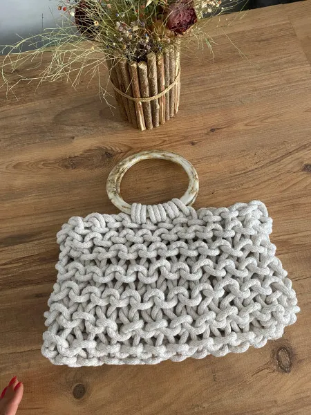 Handmade Straw Summer Bag, Beige Color, Round Metallic Handle Summer Handbag