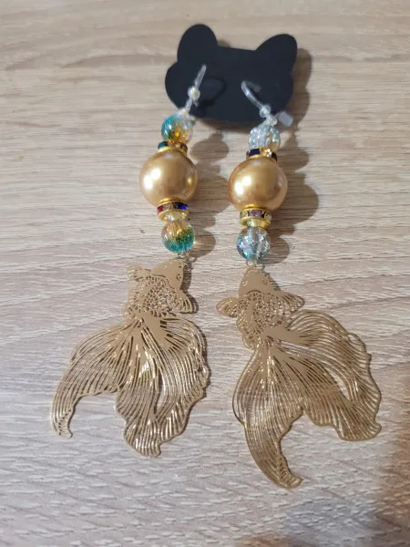Altın Balık Figürlü Boncuklu Gold Küpe