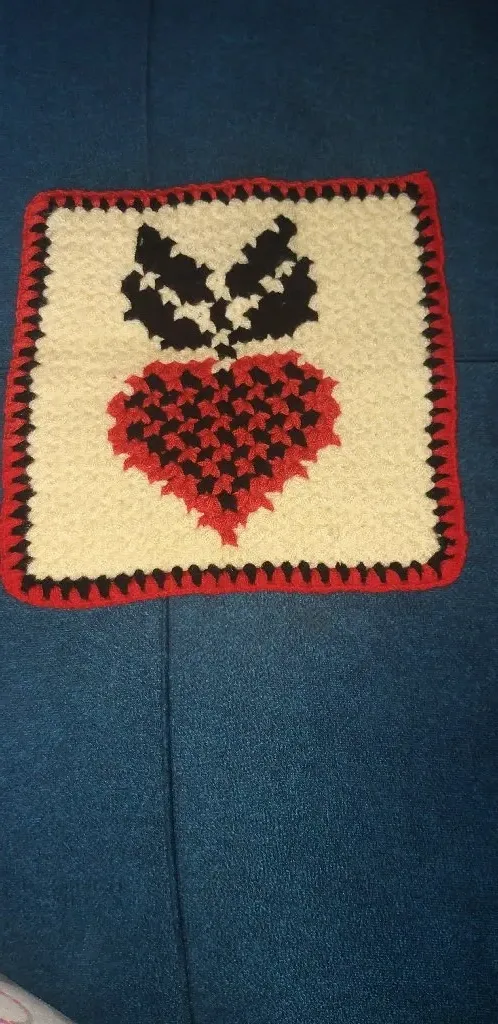 Kalpli Örgü Banyo Lifi - Krem, Kırmızı ve Siyah Renkli - El Emeği