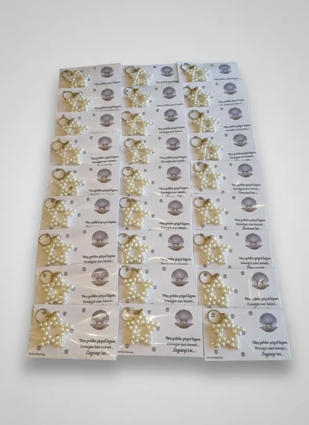 El Yapımı Kartlı İnci Anahtarlık – 20 Adet Hediyelik Yıldız Tasarım