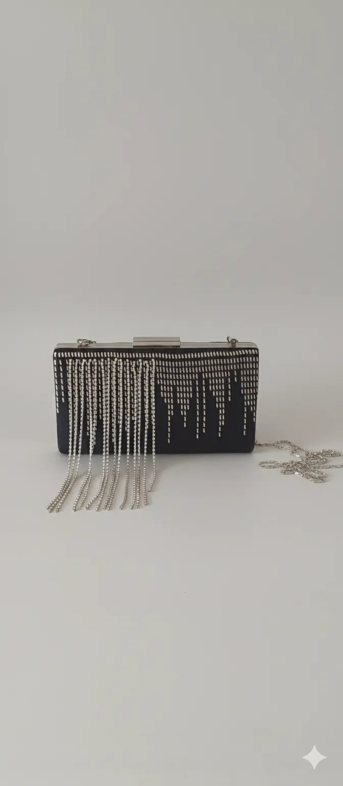 Tel Kırma İşlemeli Savoroski Taşlı El Çantası – Örgü Püsküllü Özel Tasarım