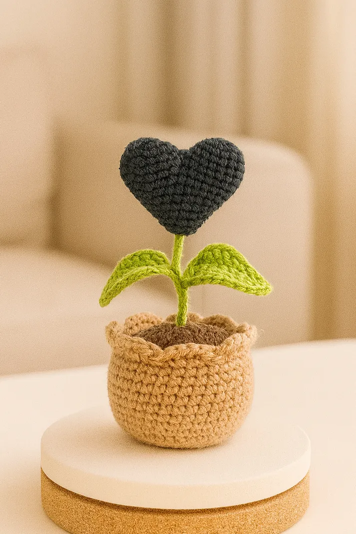 Green Heart Flowerpot