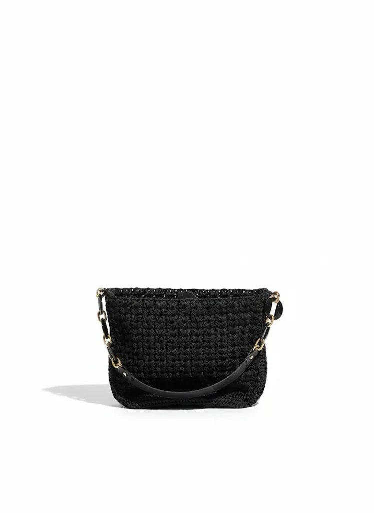 Siyah Makrome Örgü Omuz Çantası - Şık Tasarım ve Sap Detaylı