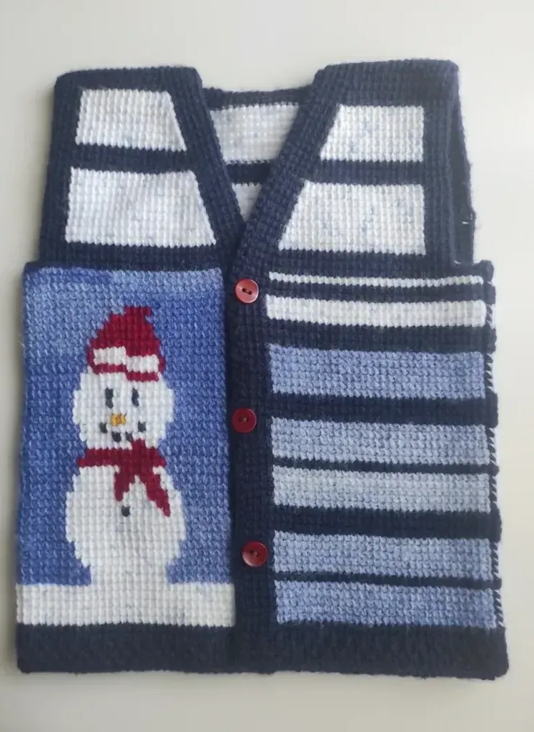 Örgü Bebek Yeleği - Karlı Desenli, Mavi Tonlarda, El Emeği