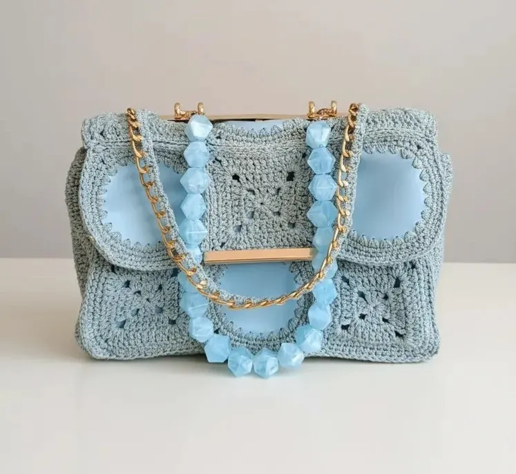 Mavi Örgü ve Deri Detaylı Zincirli Çanta - El Emeği Örgü