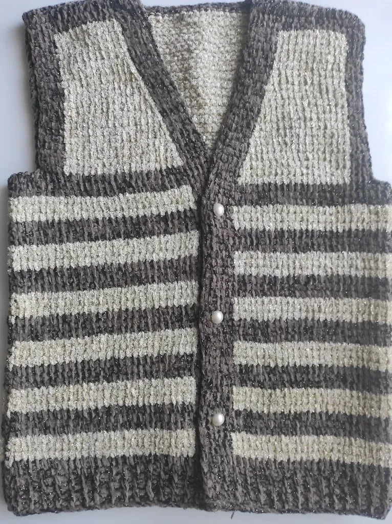 Kadife Simli İp Tunus İşi Çizgili Bebek Yeleği - El Emeği