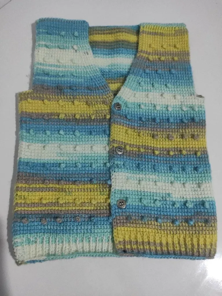 Örgü Bebek Yeleği - Ebruli Renk, Düğmeli, El Emeği