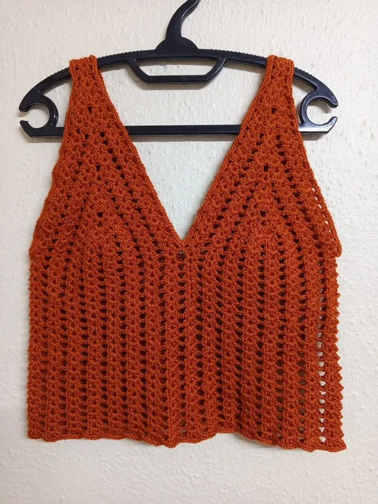 Tarçın Rengi V Yaka Örgü Crop Top Büstiyer - El Örgüsü