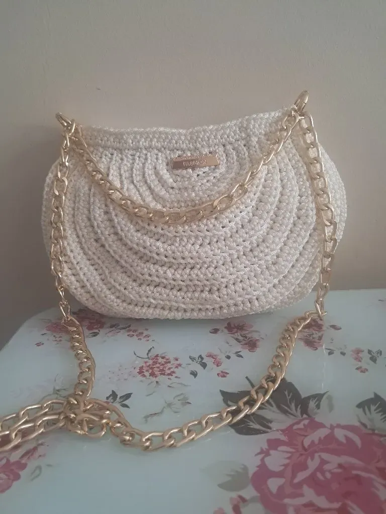 Beyaz Makrome Zincir Askılı Fermuarlı Omuz Çantası - El Örgüsü
