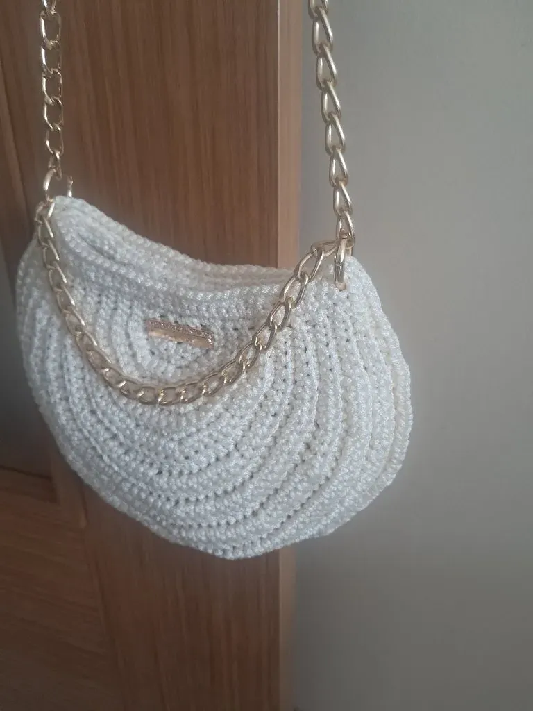 Beyaz Makrome Zincir Askılı Fermuarlı Omuz Çantası - El Örgüsü