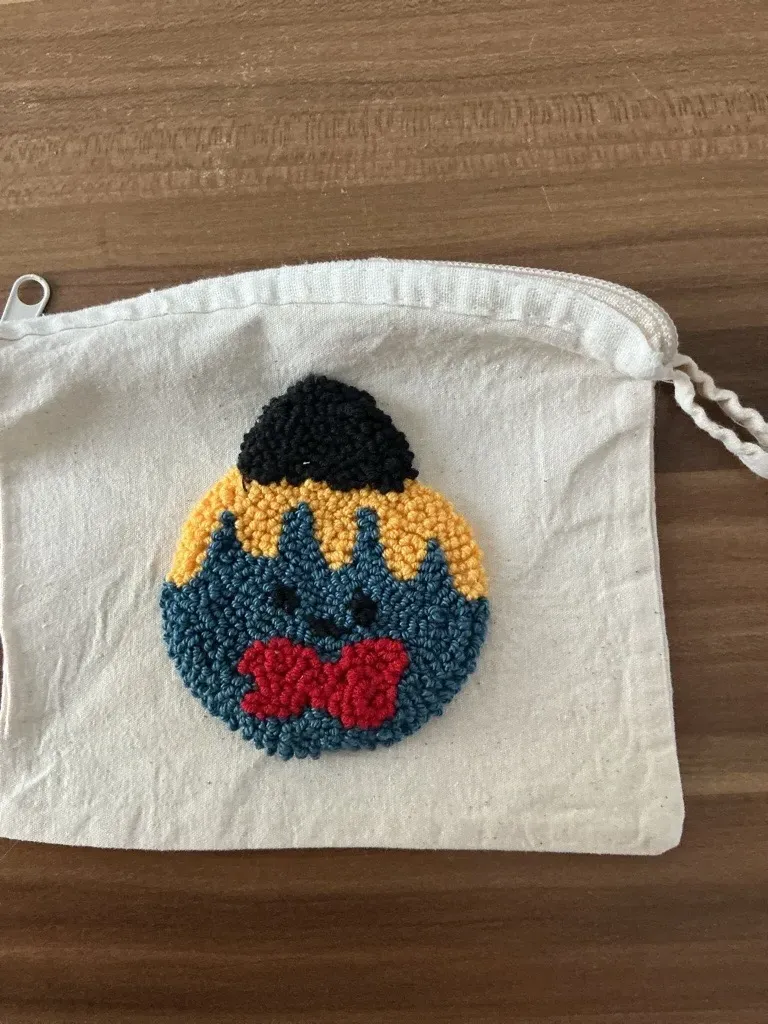 Ham Kumaş Üzeri Punch Nakışlı Fermuarlı Kalemlik/Makyaj Çantası