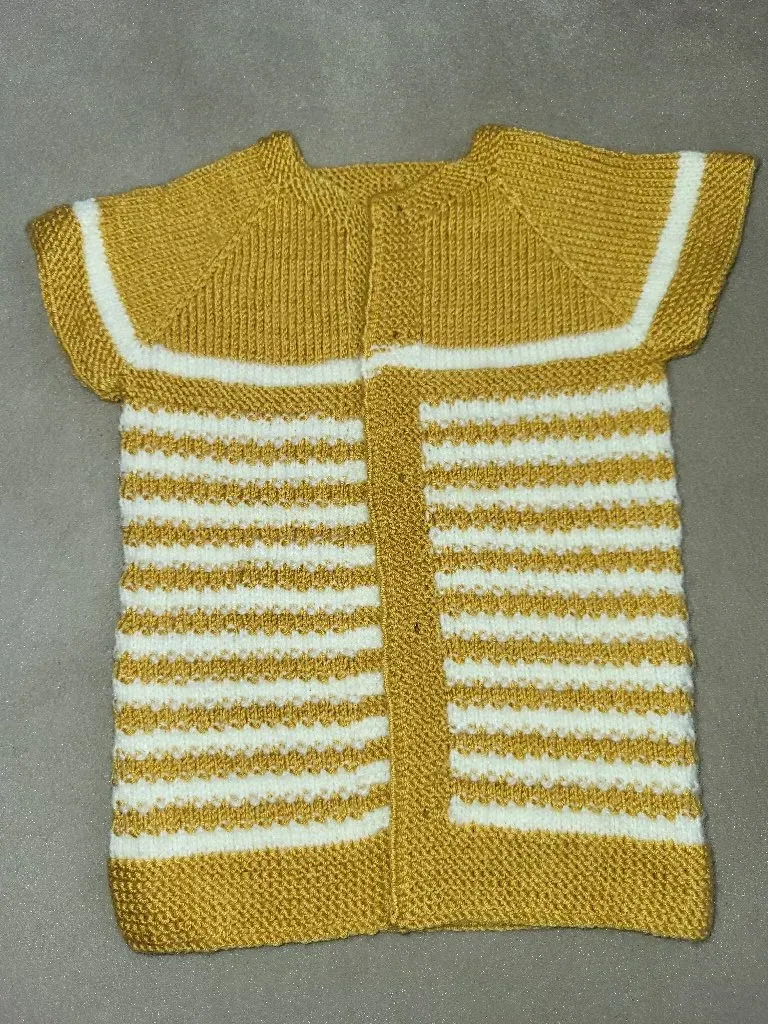 Sarı Beyaz Çizgili Örgü Bebek Yeleği - 0-1 Yaş - El Emeği