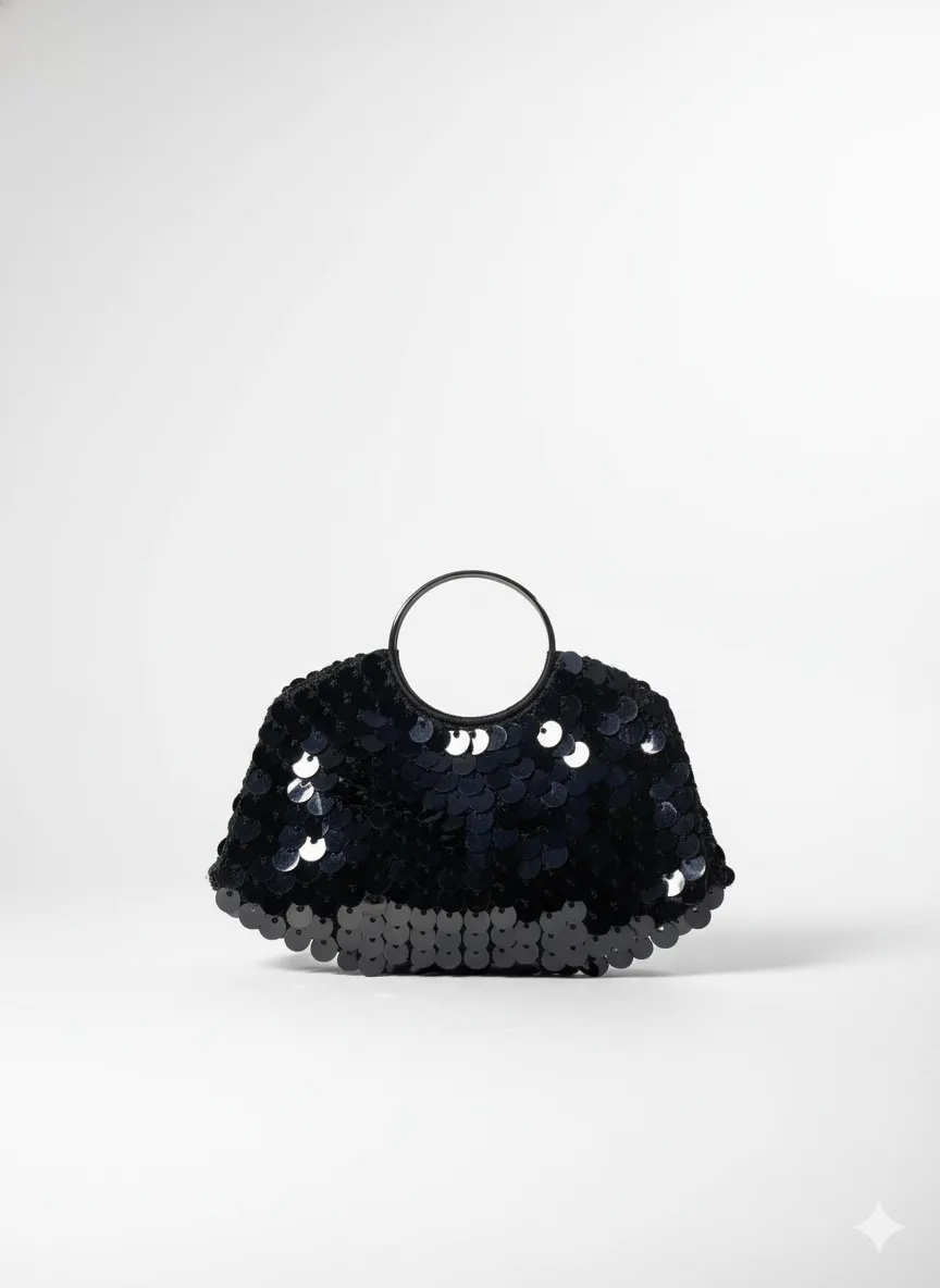 Siyah Pullu Metal Saplı Çanta