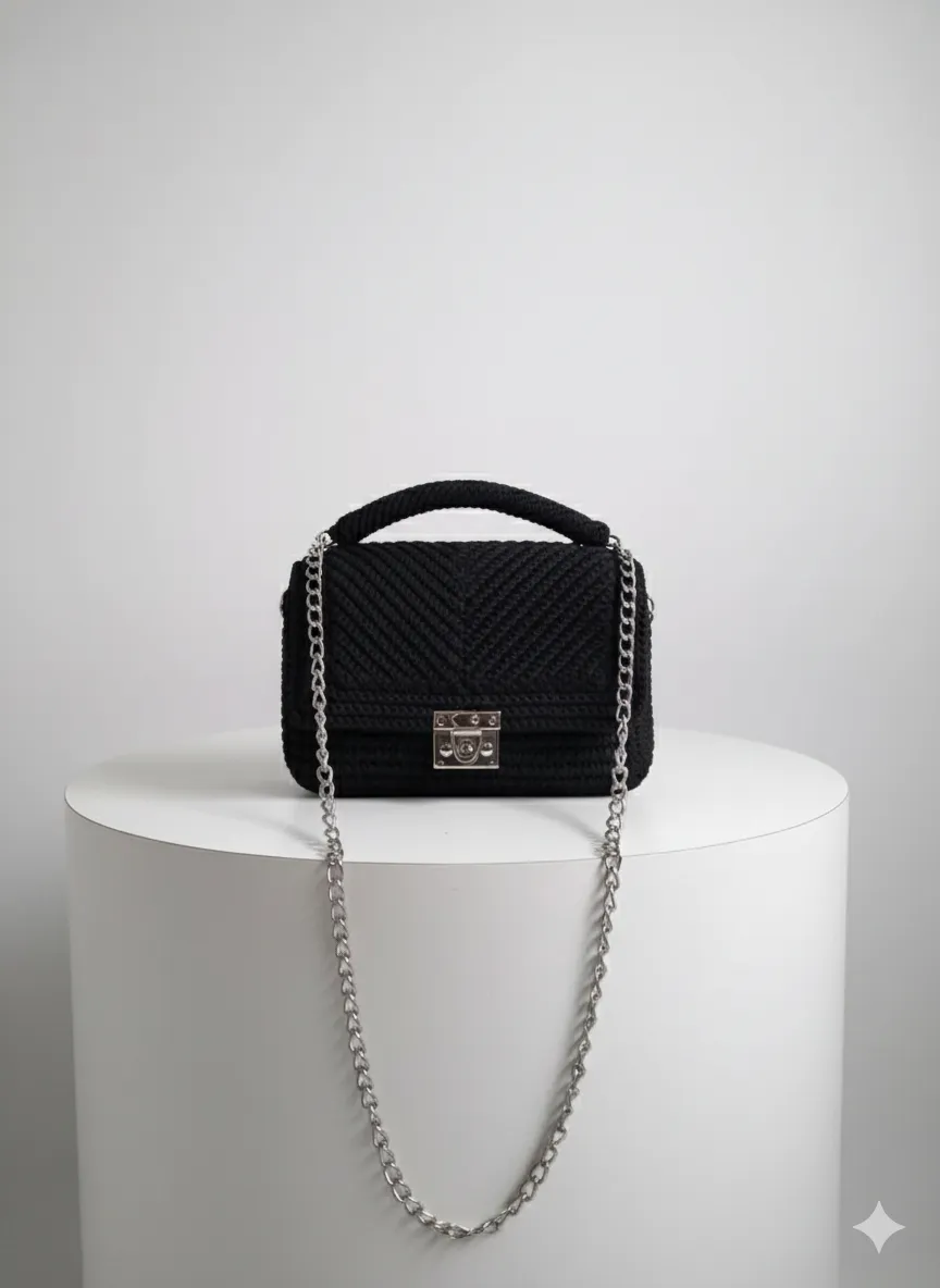 Siyah Verev Desenli Makrome Örgü Zincir Askılı Omuz Çantası