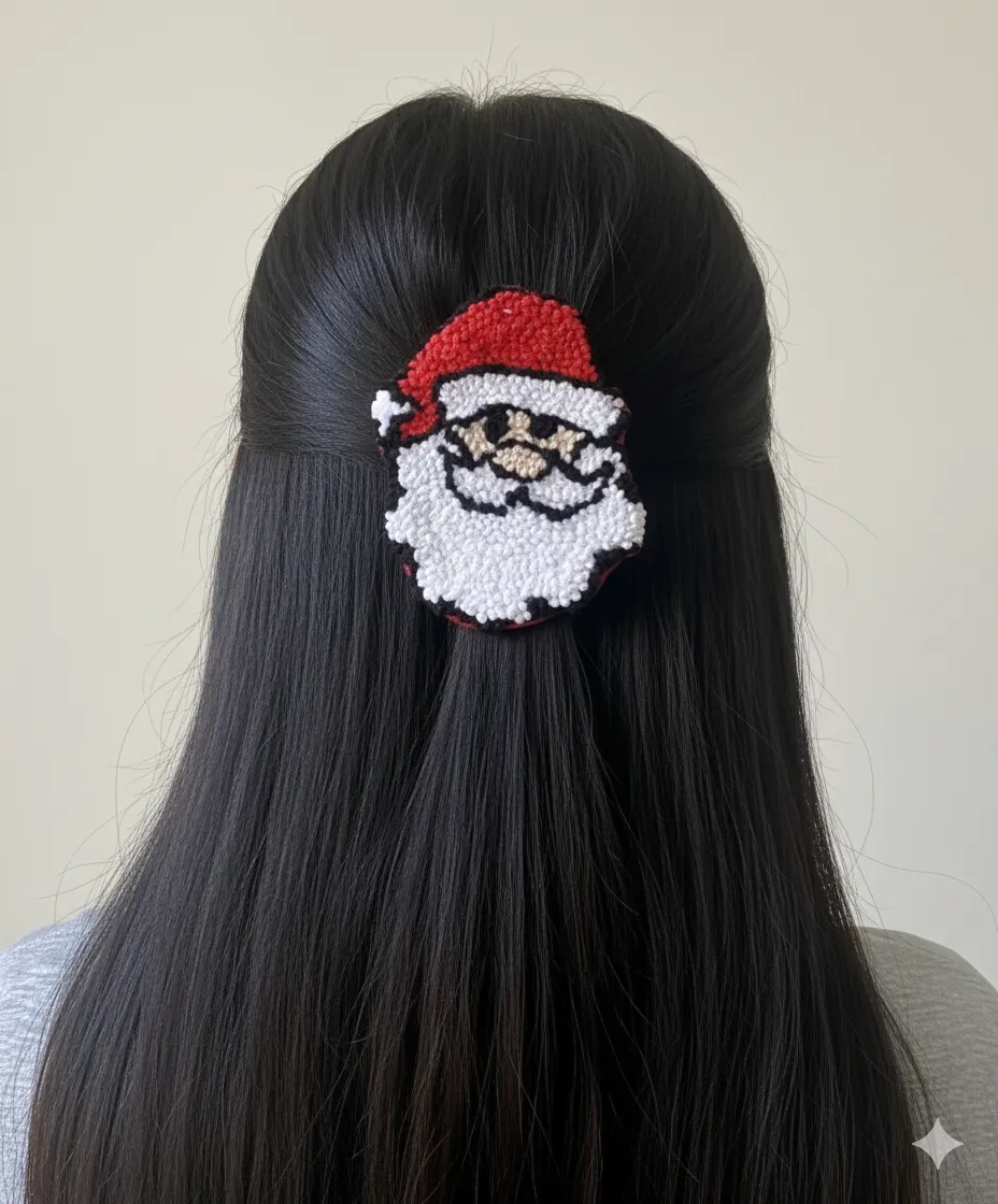 Punch İşlemeli Noel Baba Saç Tokası – El Yapımı Yılbaşı Temalı Aksesuar