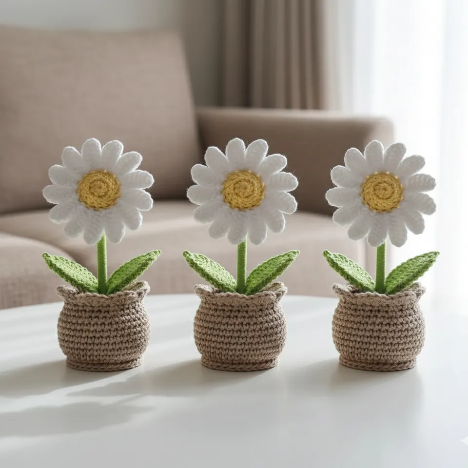 Örgü Saksıda Beyaz Papatya Buketi (3 Adet) - El Emeği