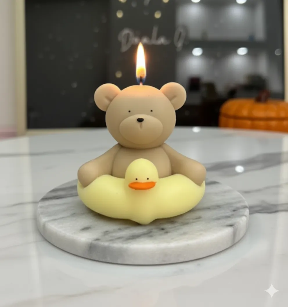 Kahverengi Ayıcık Figürlü Mum – Sevimli El Yapımı Dekoratif Mum